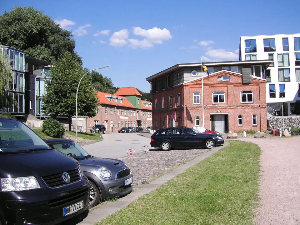 Parkplatz Neumühlen: Neumühlen panoramio
