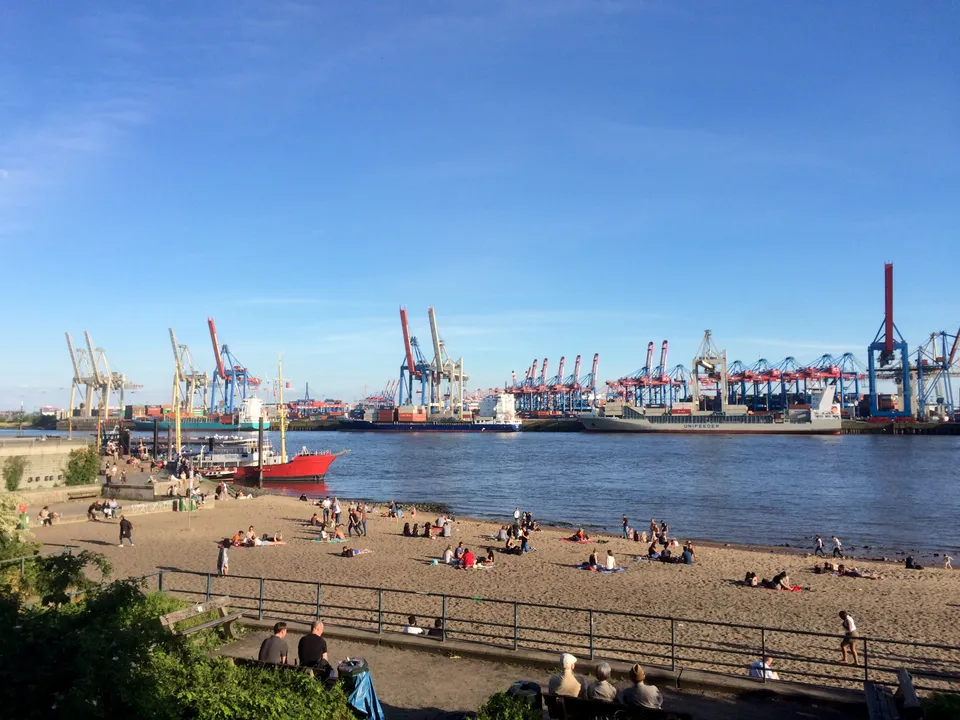 Övelgönne: Elbstrand in Hamburg Övelgönne