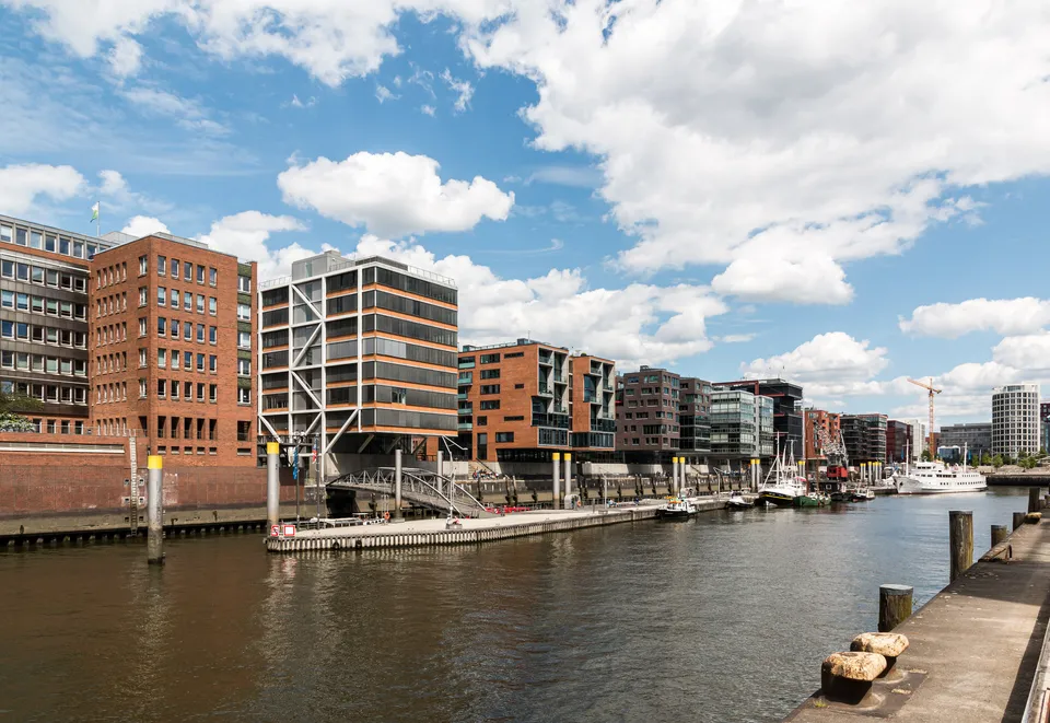Speicherstadt / Sandtorkai: Hamburg, HafenCity, Bebauung am Sandtorkai 2016 3036