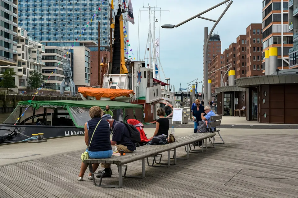 Promenaden in der HafenCity: Hamburg HafenCity (37364268132)